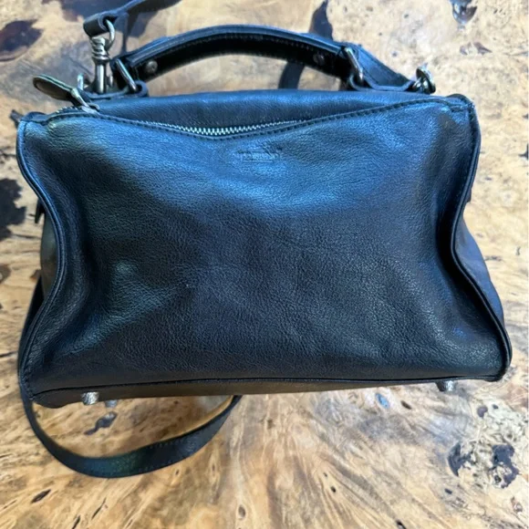 Old Trend Black Leather Bag - Picture 2 of 6